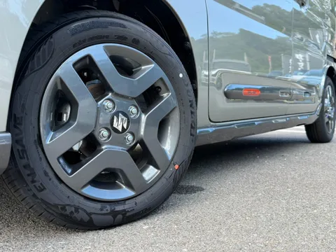 Suzuki Spacia Gear