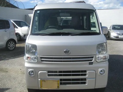 Nissan Clipper Van