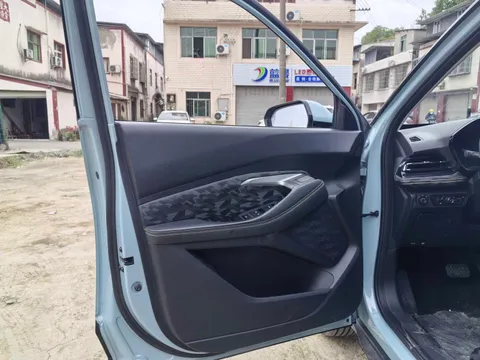Baojun RS-3