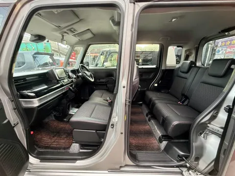 Suzuki Spacia Custom