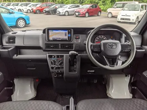 Toyota Pixis Van