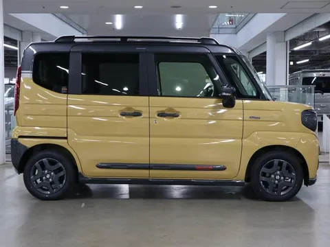 Suzuki Spacia Gear