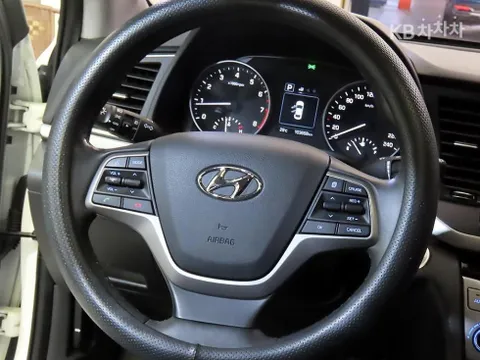 Hyundai Elantra (Avante)
