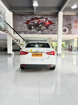 Chery Arrizo 5
