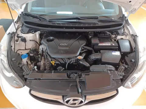 Hyundai Elantra (Avante)