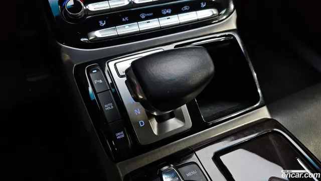 Genesis G90 (EQ900)