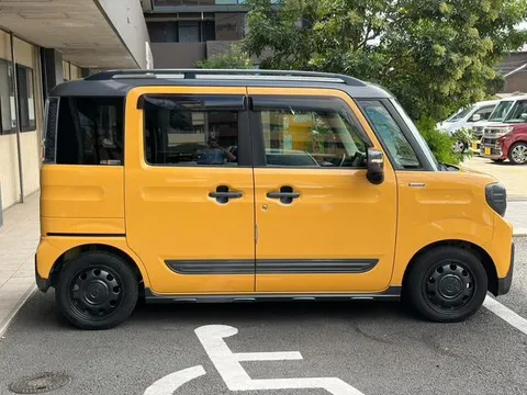 Suzuki Spacia Gear