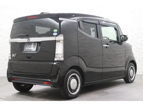 Honda N-BOX Slash