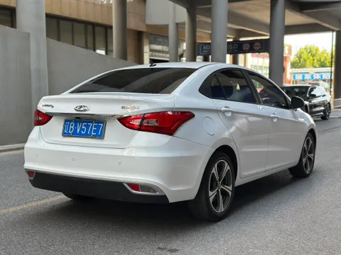Chery Arrizo 5