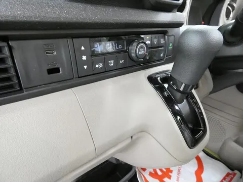 Honda N-BOX Joy
