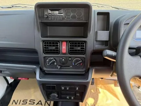 Nissan Clipper Truck