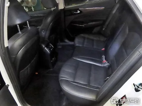 Kia Cadenza (K7)