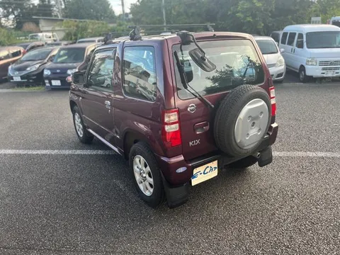 Nissan KIX
