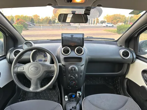 BYD F0