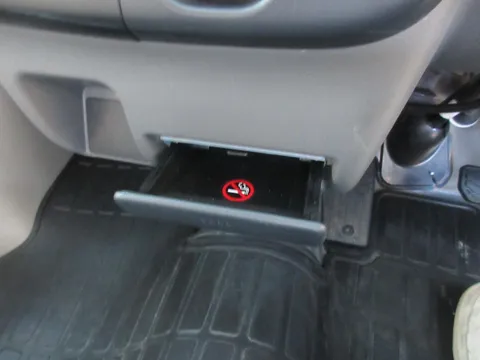 Mitsubishi Minicab Van