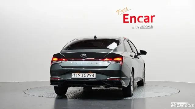 Hyundai Elantra (Avante)