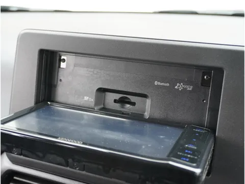 Mitsubishi eK X
