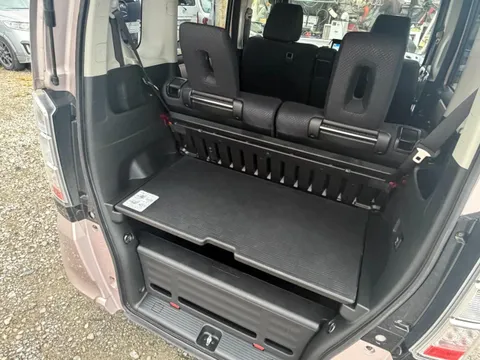 Honda N-BOX Plus