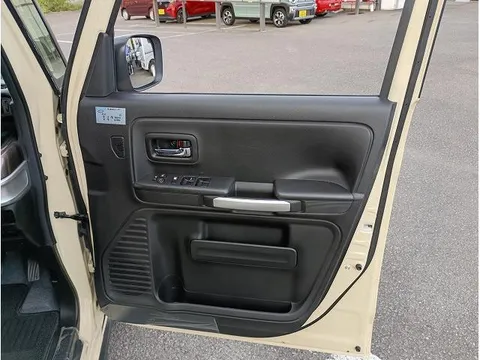 Suzuki Spacia Gear