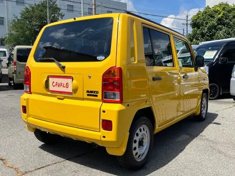Daihatsu Naked