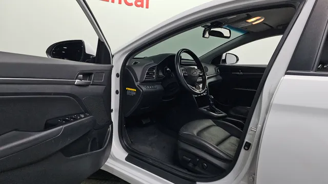 Hyundai Elantra (Avante)
