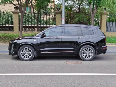 Cadillac XT6