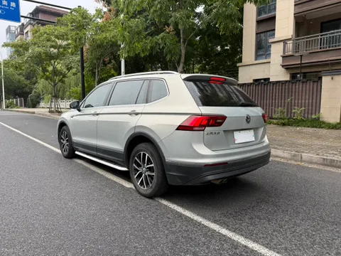 Volkswagen Tiguan L