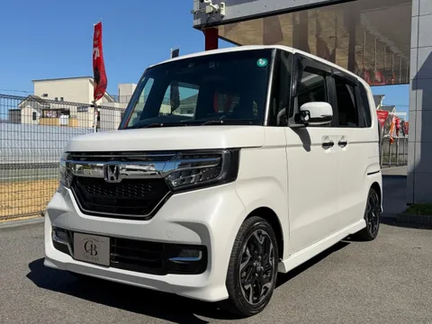 Honda N-BOX Custom