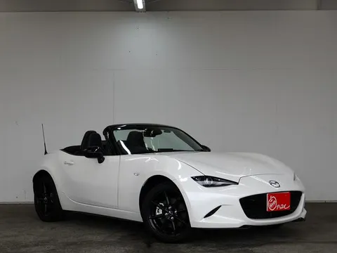 Mazda MX-5 (Roadster)
