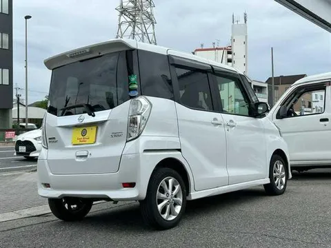 Nissan Dayz Roox