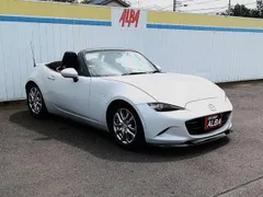 Mazda MX-5 (Roadster)