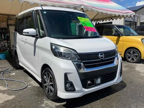Nissan Dayz Roox