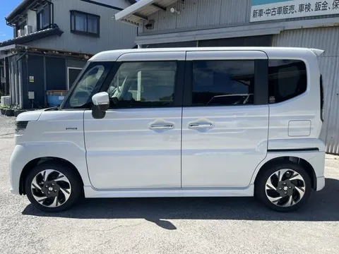 Suzuki Spacia Custom