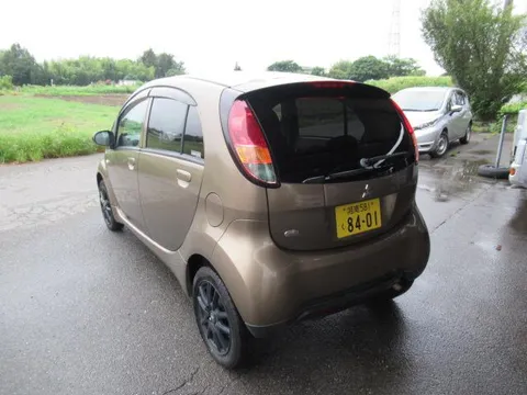 Mitsubishi I