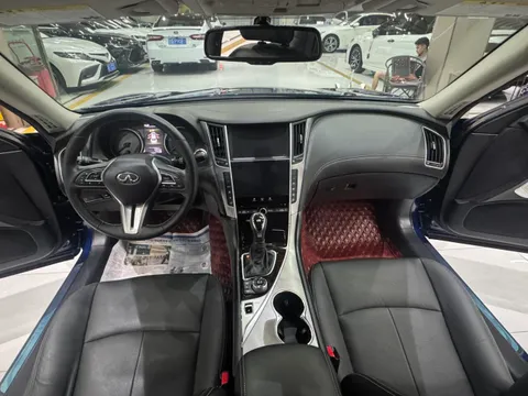 Infiniti Q50L