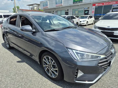 Hyundai Elantra (Avante)