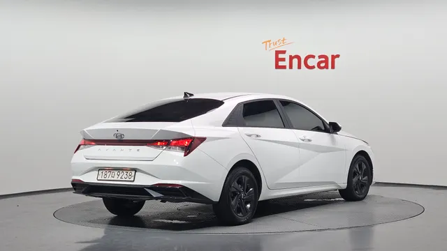 Hyundai Elantra (Avante)