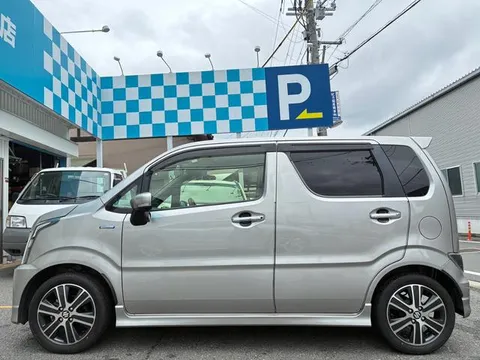 Suzuki Wagon R Stingray