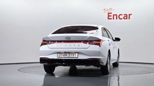 Hyundai Elantra (Avante)