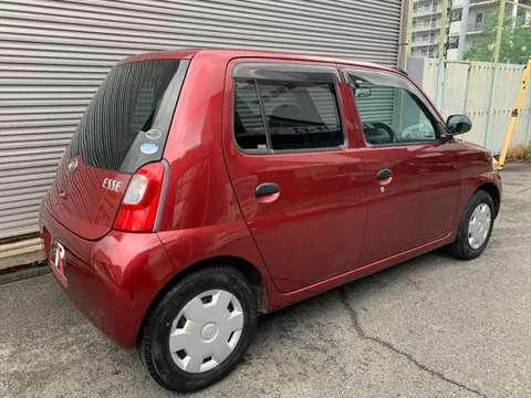 Daihatsu Esse
