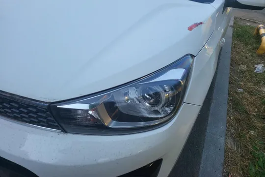 Kia Pegas