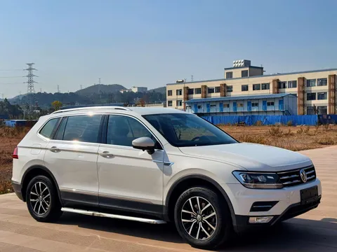 Volkswagen Tiguan L