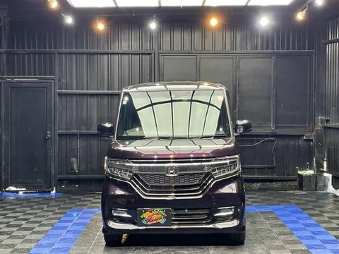 Honda N-BOX Custom