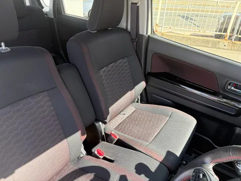 Suzuki Wagon R Stingray