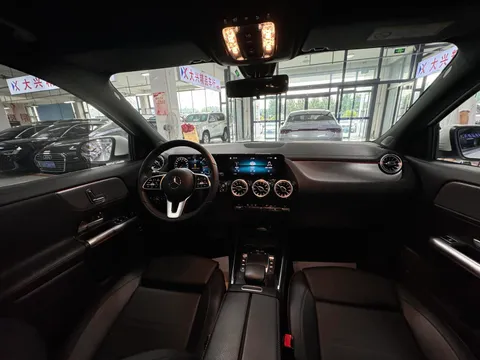 Mercedes-Benz Mercedes-Benz GLA