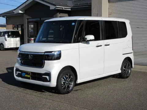 Honda N-BOX Custom