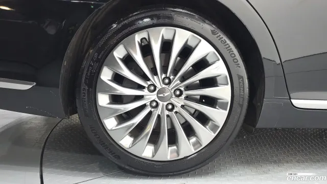 Genesis G90 (EQ900)