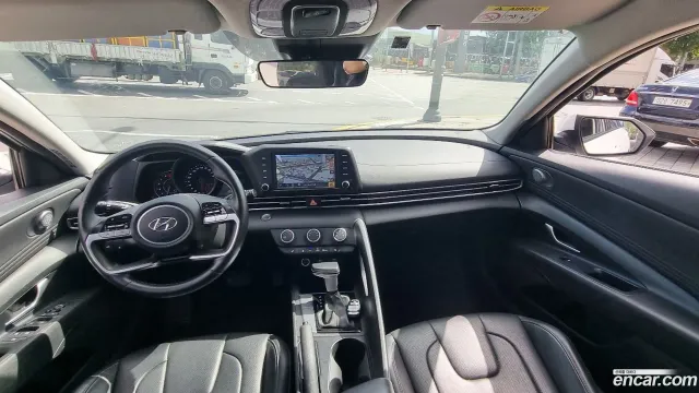 Hyundai Elantra (Avante)