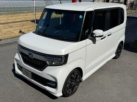 Honda N-BOX Custom