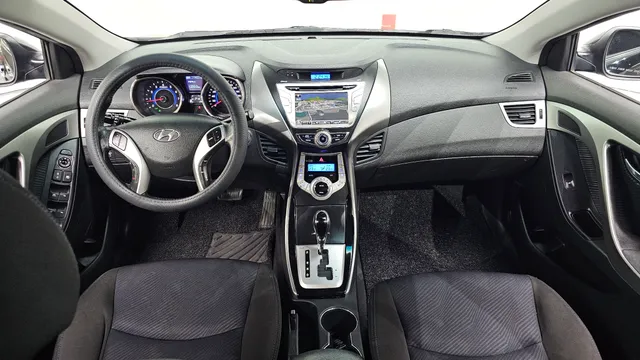 Hyundai Elantra (Avante)